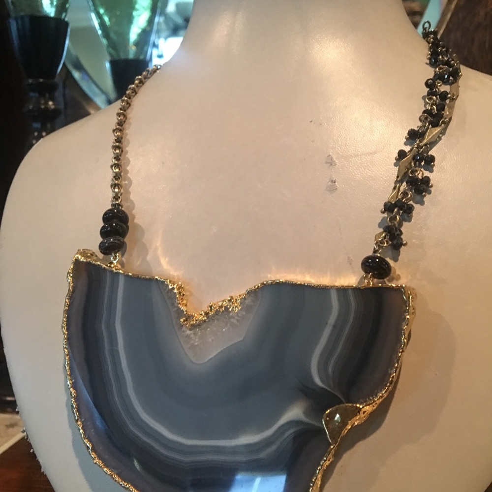 Agate statement necklace